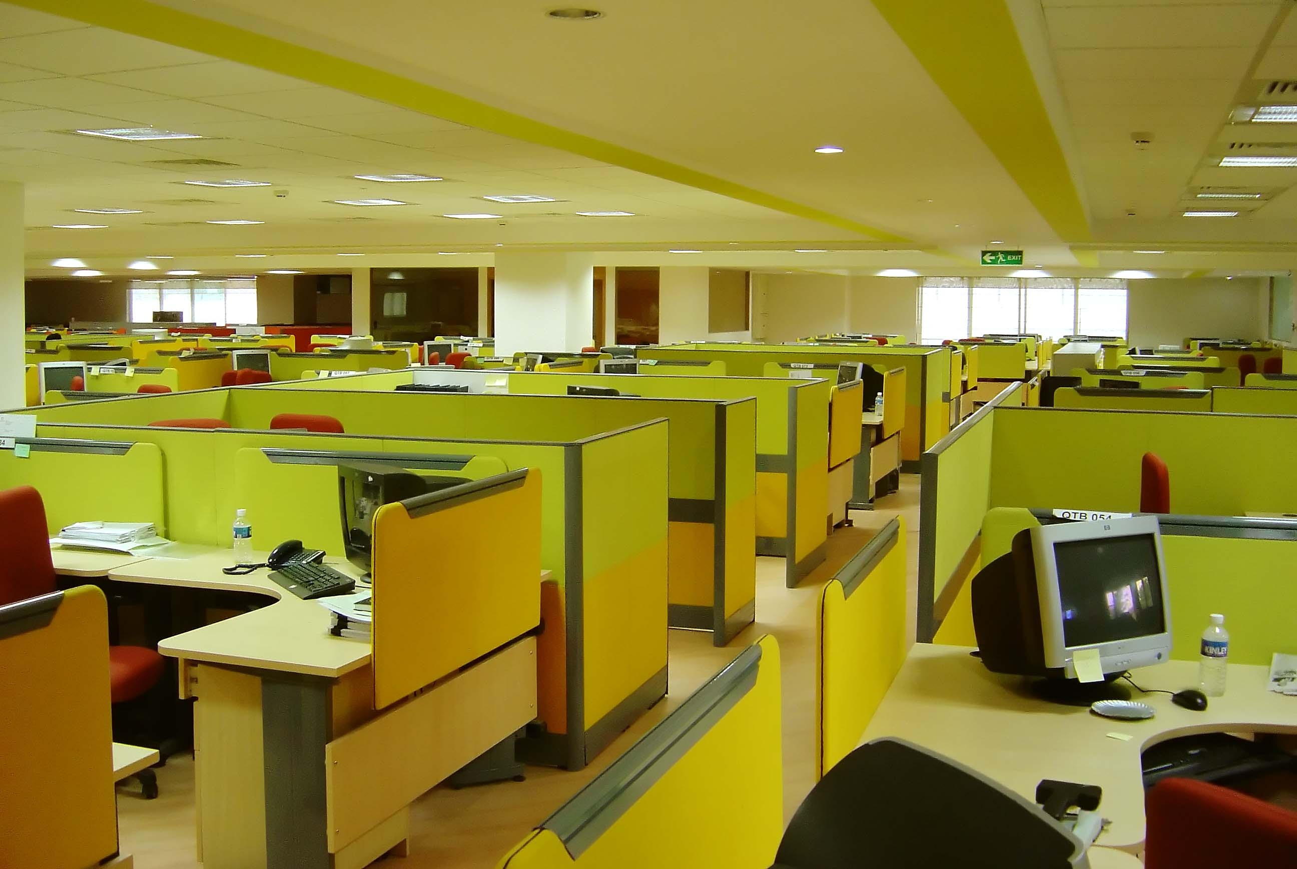 Make a difference in your workplace installing cubicles