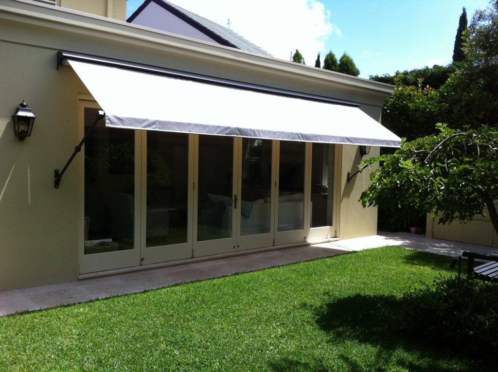 Why Great Looking Awnings and Blinds are the Way to Go!
