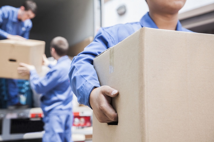 The Value of Hiring a Professional Moving Company