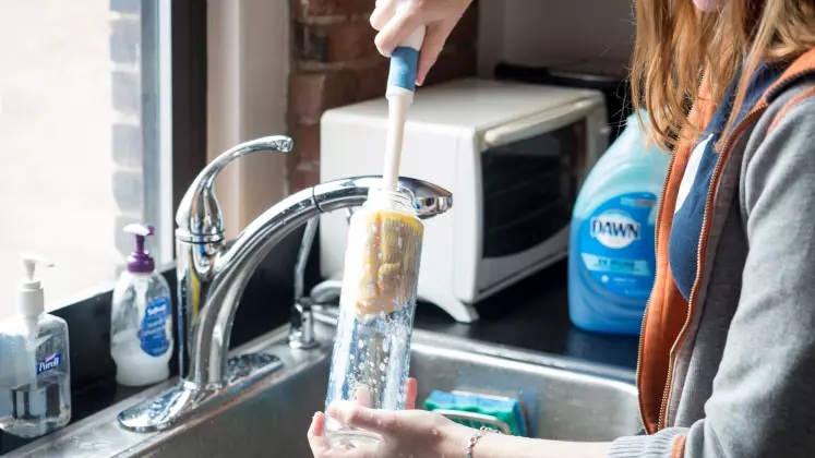How To Clean Your Water Bottles At Home?